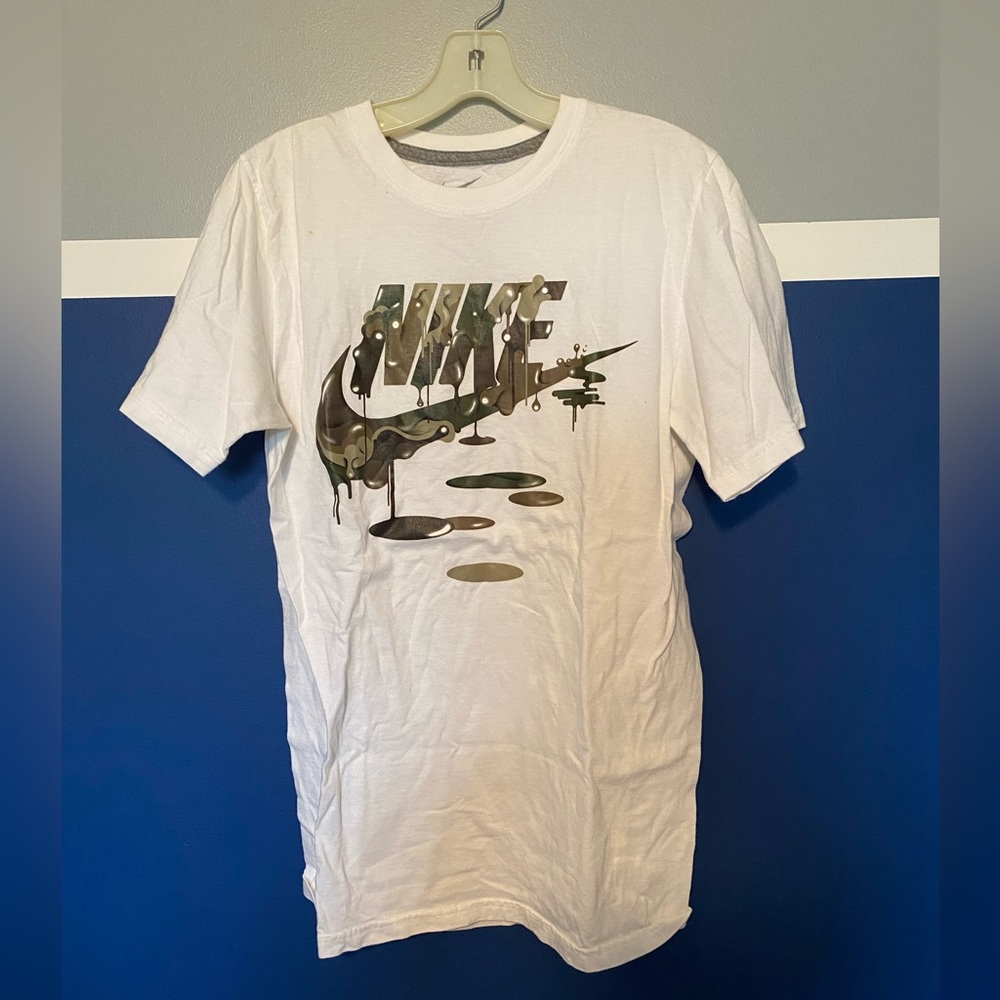 Nike Camo T-Shirt